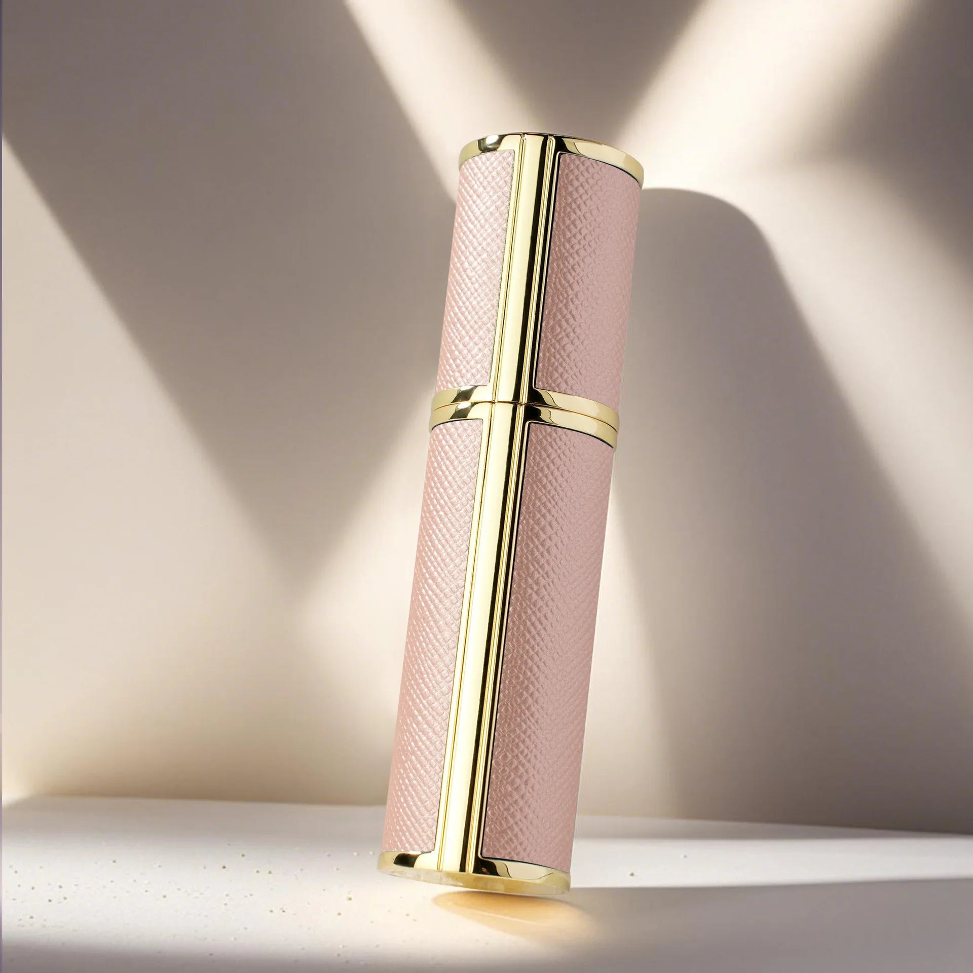 5ML Portable Compact Leather Perfume Bottle Multipurpose Sprayer Refillable Empty Perfume Atomizer for Travel Spray Bottle 1PC