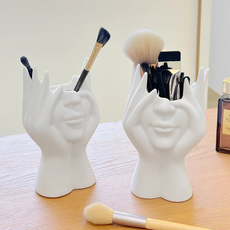 1PC Vinyl Figure Makeup Brush Holder