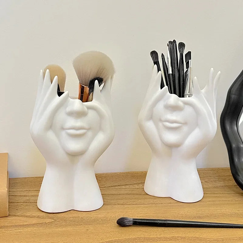 1PC Vinyl Figure Makeup Brush Holder