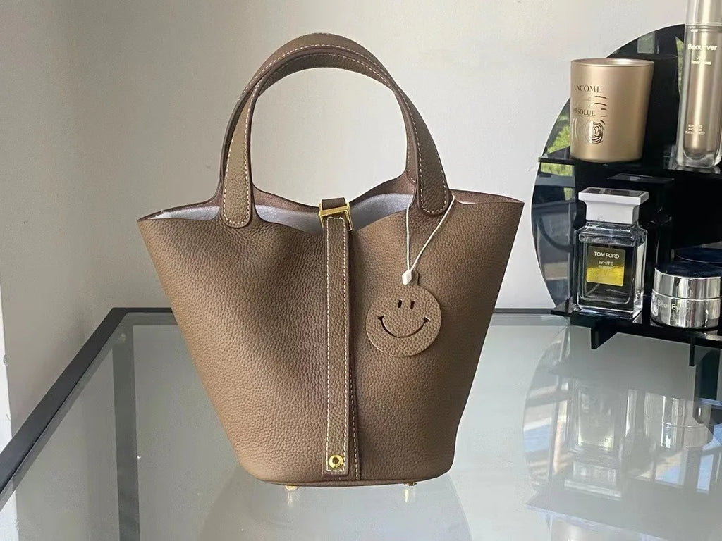 New Leather Luxury Handbag, High-end Soft Leather Bucket Bag, Cowhide Portable Gift Bag, Commuting Versatile Women's Bag