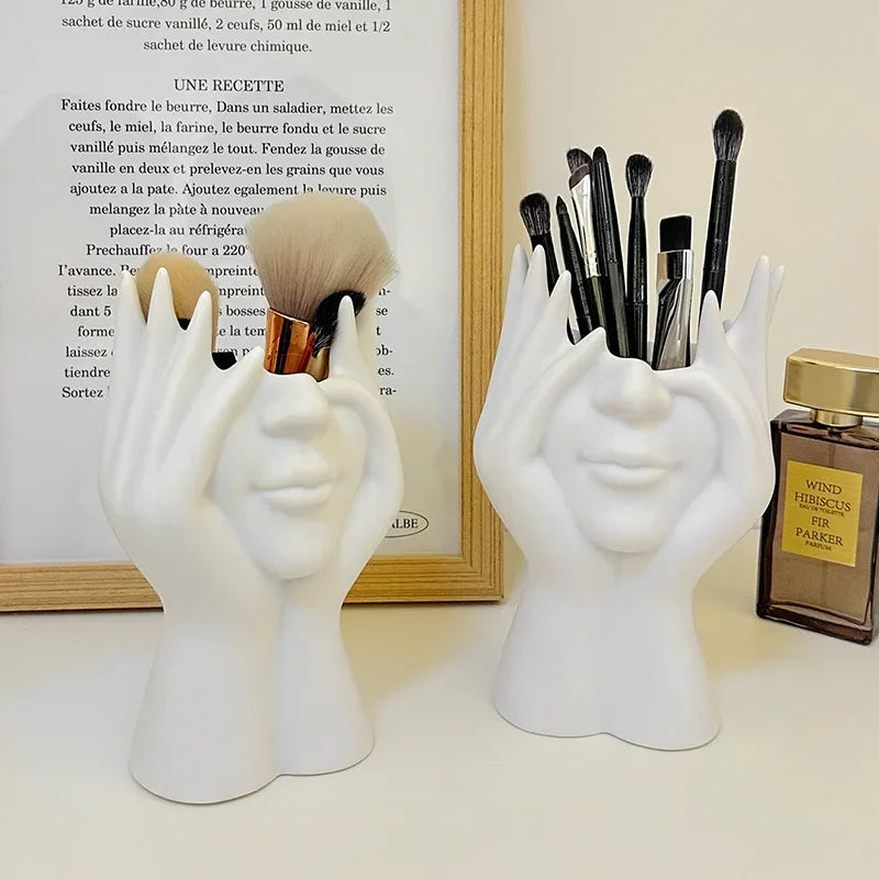 1PC Vinyl Figure Makeup Brush Holder